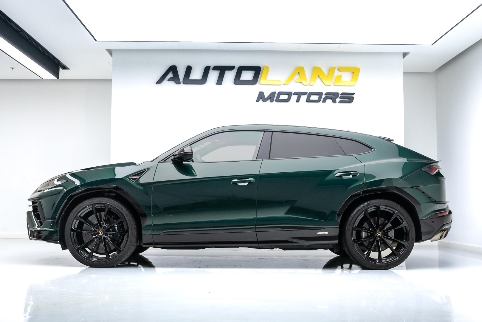 2023 LAMBORGHINI URUS S. FULL OPTION